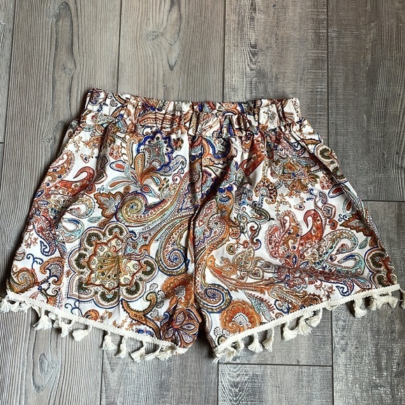 Bohemian Paisley Tassel Shorts - Picture 9 of 14
